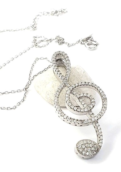 Sol anahtarı gümüş kolye