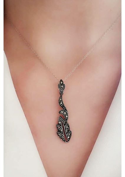 Markazit Taşlı Gümüş Kolye