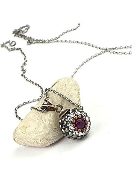 Kök Yakut Taşlı Swarovski Taş Detaylı Gümüş Kolye
