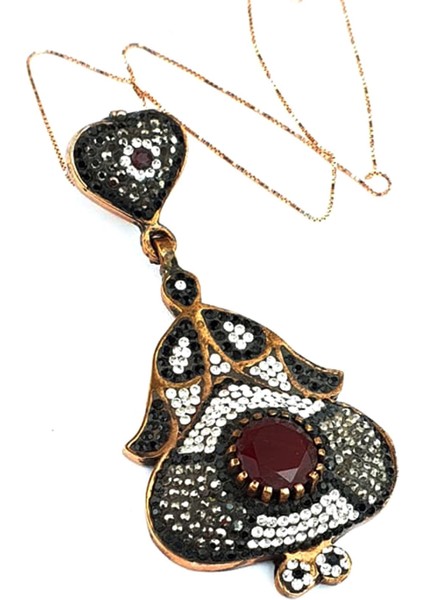 Swarovski Taşlı Kök Yakut Taş Detaylı 925 Ayar Gümüş Rose Tasarım Kolye