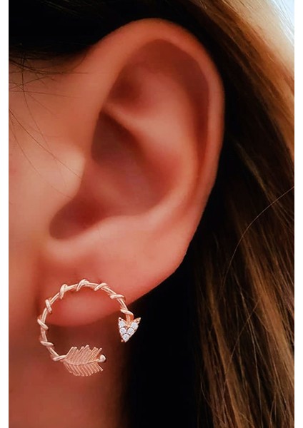 Ok Figürlü Gümüş Rose Trend Küpe