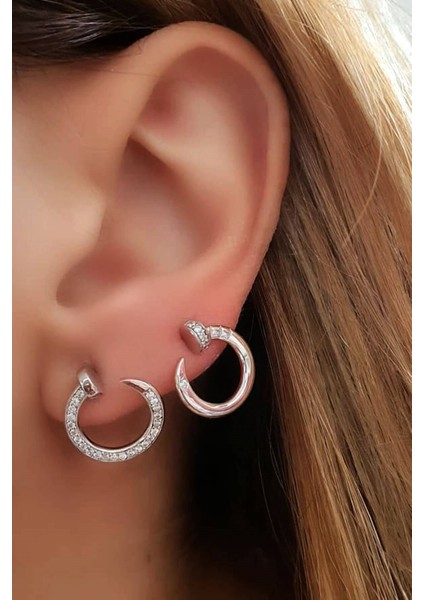 İtalyan tasarımı civi figürlü gümüş modern küpe