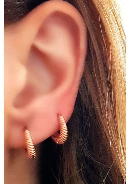 Altın işçiliğinde 925 ayar gümüş burgu halka küpe 0.5 cm çap