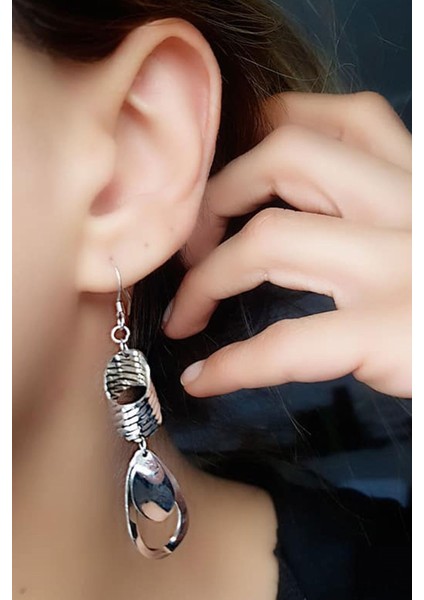 İtalyan tasarımı sallantılı gümüş küpe fiyatları