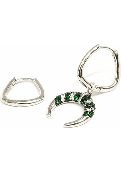 Asimetrik zirkon taşlı gümüş küpe