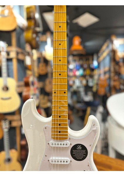 Stratocaster Beyaz Renk 3 Sigle Manyetik fiyatları