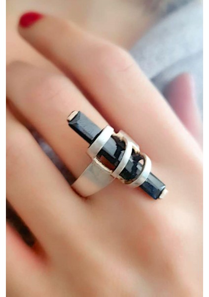 Oniks taşlı gümüş tasarım yüzük