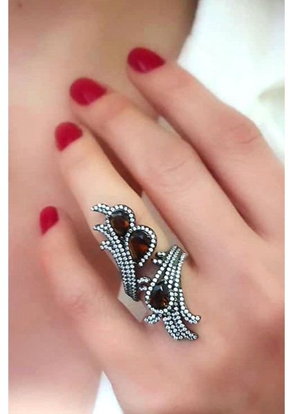 Pırlanta ışıltısında zirkon ve granat taşlı siyah rodajli ayarlanabilir gümüş lüks yüzük