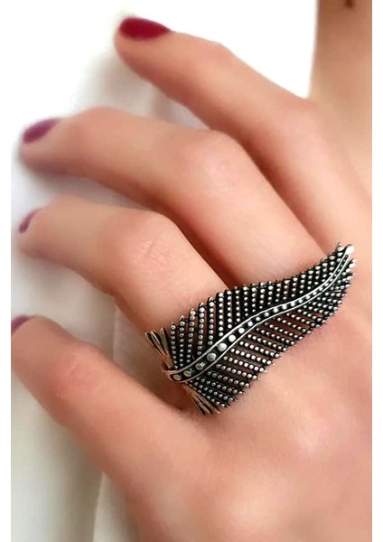 Yaprak figürlü gümüş tasarım yüzük