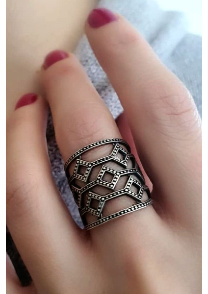 Tasarım gümüş el işi yüzük