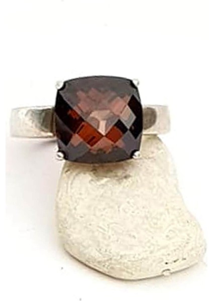 Granat taşlı gümüş tek taş yüzük modelleri