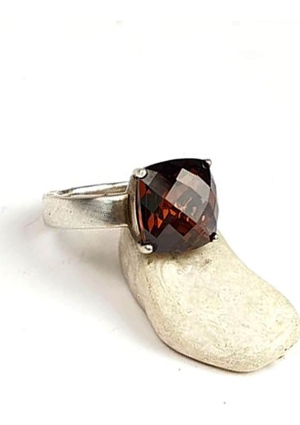 Granat taşlı gümüş tek taş yüzük fırsatları