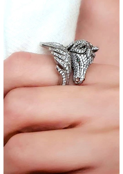 Pırlanta ışıltısında zirkon taşlı gümüş at figürlü lüks ayarlanabilir yüzük fiyatları
