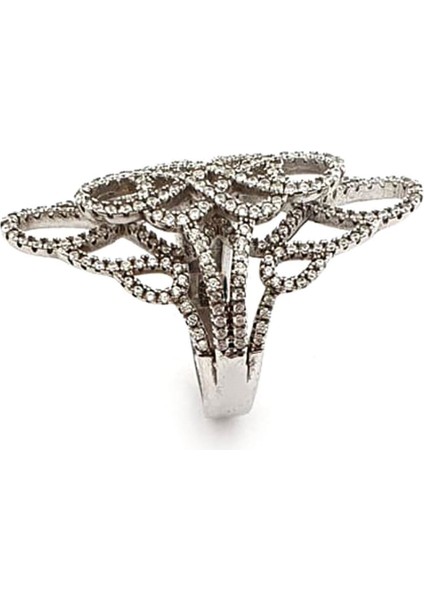 Pırlanta ışıltısında zirkon taşlı gümüş lüks yüzük fiyatları