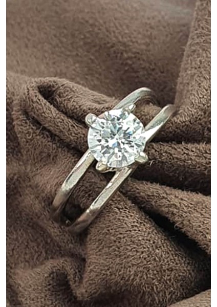 Zirkon taşlı modern gümüş tek taş yüzük fiyatları