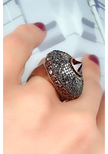 Granat ve zirkon taş detaylı gümüş lüks tasarım yüzük modelleri