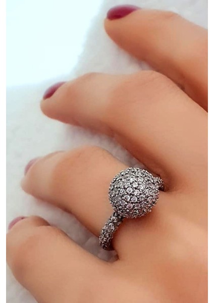 Zirkon taş detaylı gümüş top yüzük