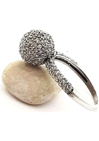 Zirkon taş detaylı gümüş top yüzük modelleri