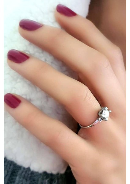 Gümüş tek taş yüzük