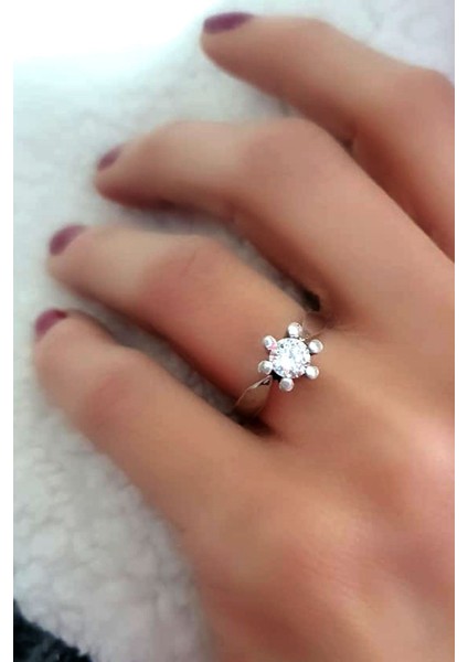 Swarovski taşlı gümüş tek taş yüzük