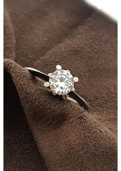 Swarovski taşlı gümüş tek taş yüzük modelleri