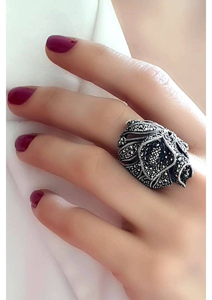 Orkide desenli markazit taşlı gümüş yüzük