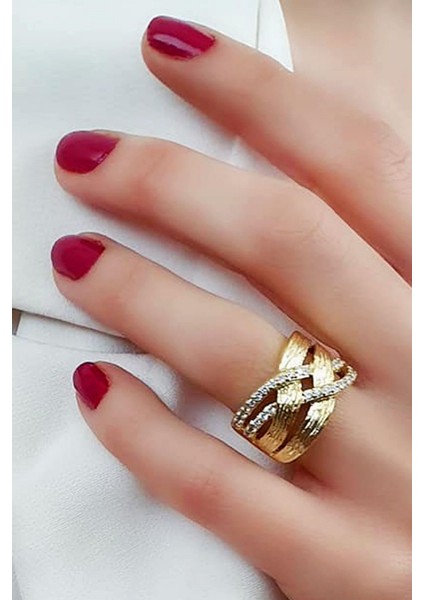 İtalyan tasarımı gümüş üzerine altın kaplama lüks atlamalı yüzük