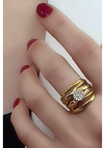 İtalyan tasarımı gümüş üzerine altın kaplama zirkon taş detaylı atlamalı yüzük