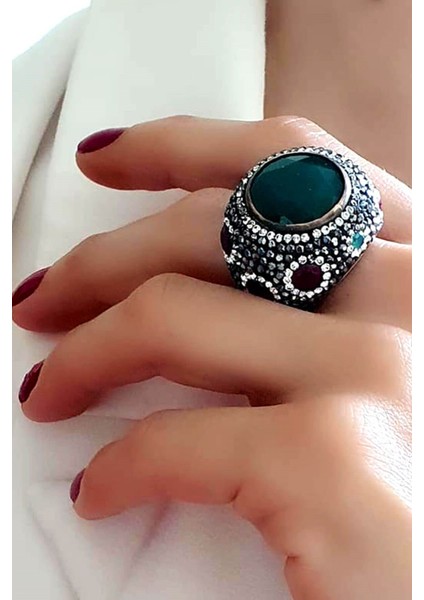 Kök zümrüt taşlı swarovski taş detaylı gümüş tasarım yüzük