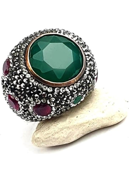 Kök zümrüt taşlı swarovski taş detaylı gümüş tasarım yüzük fiyatları