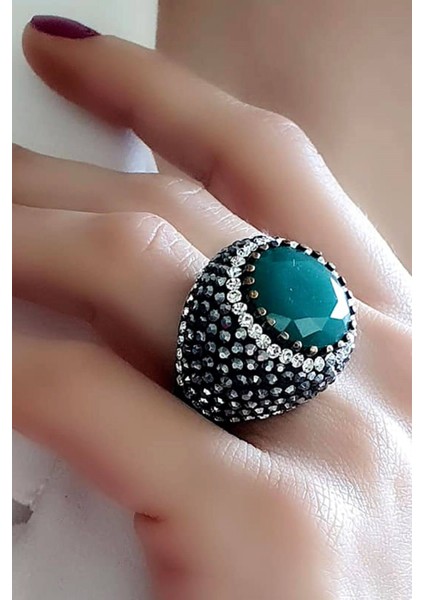 Kök Zümrüt Taşlı Swarovski Taş Detaylı Gümüş Tasarım Yüzük indirimleri