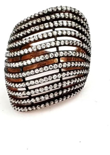 Elmas isciliginde zirkon taşlı gümüş rose yüzük fiyatları