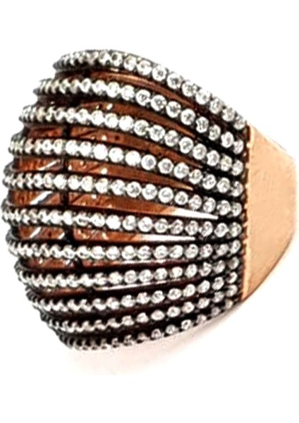 Elmas isciliginde zirkon taşlı gümüş rose yüzük modelleri