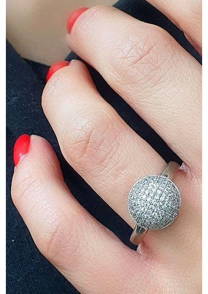 Pırlanta Işıltısında Zirkon Taşlı 925 ayar Gümüş Top Yüzük