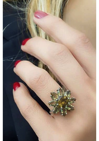 Renk değiştiren sultan taşı 925 ayar gümüş çiçek yüzük