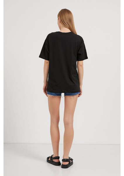 Armalıfe 1305 Kelebek Taş Kot Cep Detaylı Bis Yaka Kadın T-Shırt indirimleri