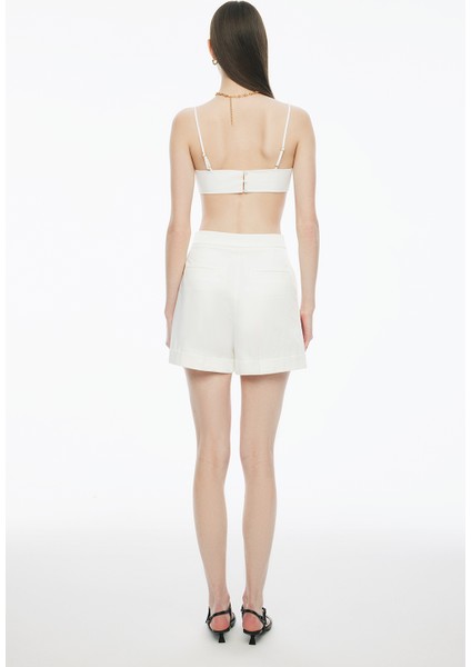 Beyaz Bevins Regular Fit Yüksek Bel Boru Paça Kısa Boy Şort modelleri
