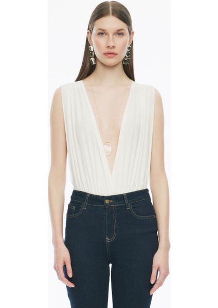 Beyaz Denias Regular Fit V-Yaka Sıfır Kol Bluz