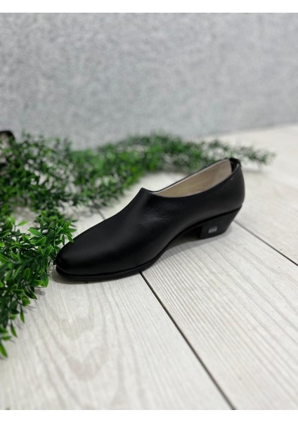 Çarşamba Ayakkabısı Hakiki Deri Tek Parça Özel El Yapımı modelleri