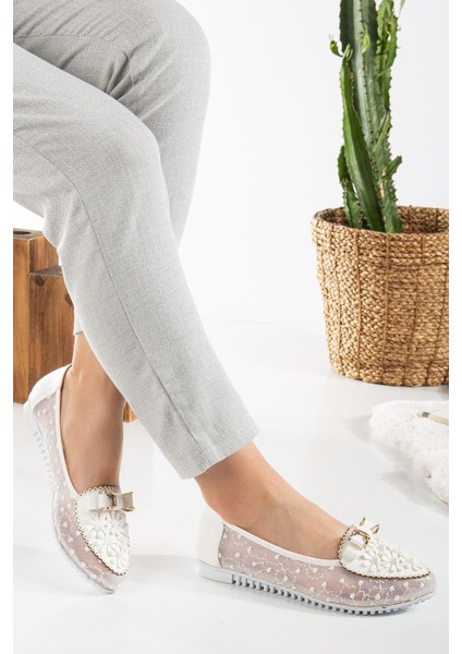 Kadın Yanları Tüllü Taş Detaylı Babet Ayakkabı Yeni Sezon fırsatları