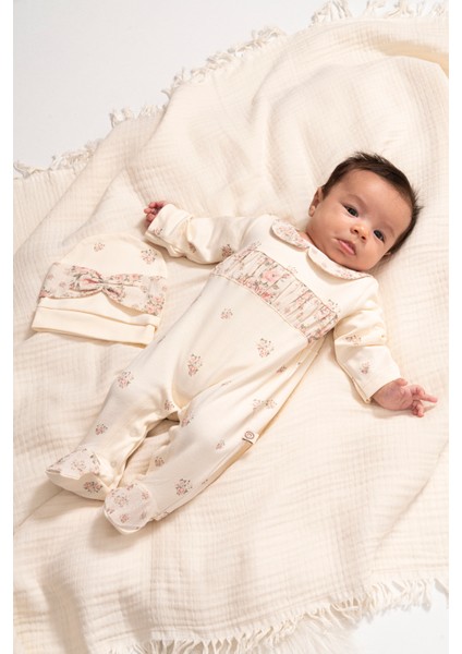 Zarif Çiçek Desenli Şapkalı Tulum modelleri