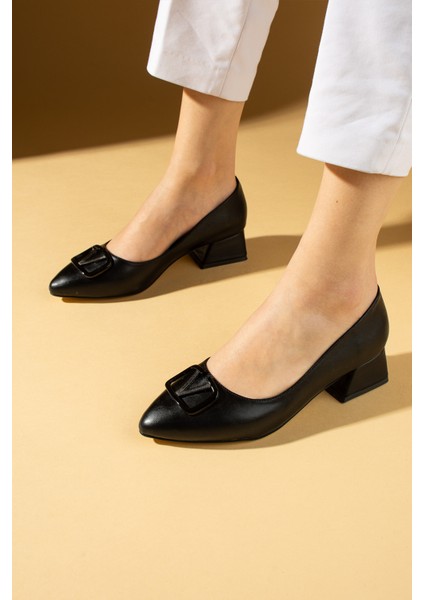 V Tokalı Alçak Kalın Topuklu Sivri Burun Kadın Ayakkabı 018-184-25