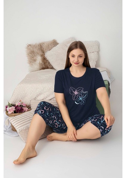 Kadın Bisiklet Yaka Düğmesiz Battal Kesim Viskon Kısa Kol Kapri Cepli Büyük Beden Pijama Takımı