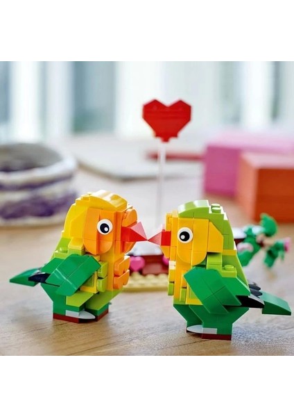 Valentine Lovebirds Yapım Oyuncak Seti 40522 Yellow, Green, Red indirimleri