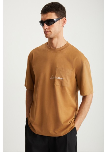 KRAVIN Erkek Pamuk Bisiklet Yaka Baskılı Kahverengi T-Shirt
