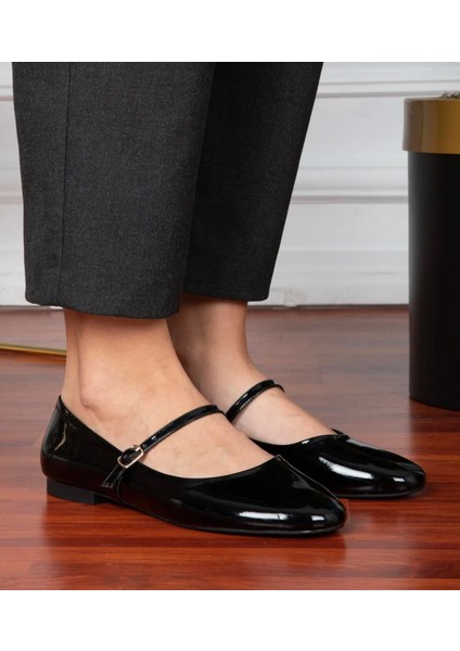 Ducci Rugan Babet Siyah fırsatları