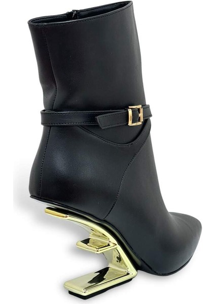 1110 Siyah Altın Bot Topuğu Gold Logo Detaylı Kadın Topuklu Ayakkabı modelleri