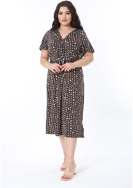 Kadın Büyük Beden Kahve Göğüs Detaylı Kısa Kollu Kuşaklı Elbise 65N38778