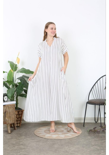 Kadın Büyük Beden Beyaz Dokuma Viskon V Yaka Ön Pileli Yan Yırtmaç Çizgili Uzun Elbise 65N38739