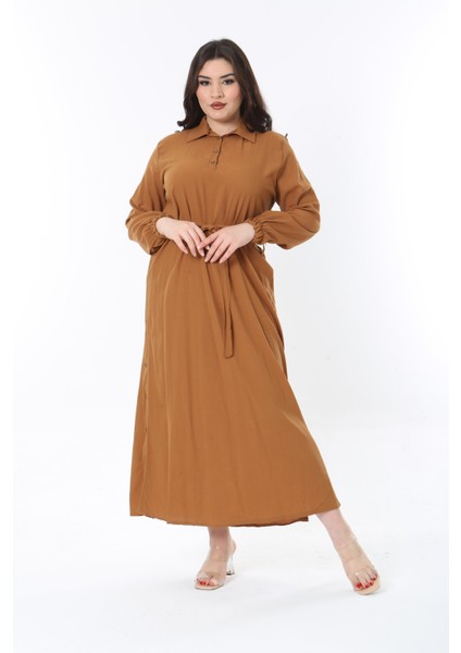 Kadın Büyük Beden Sütlükahve Ön Patı ve Yan Yırtmacı Düğme Detaylı Uzun Elbise 65N38855